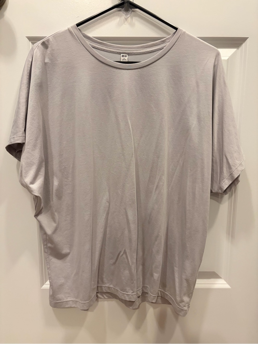 Uniqlo Short Sleeve Crew Tee in Light Gray